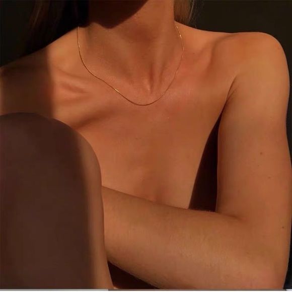 CLOSING SALE! 18K Gold Plated 1mm Snake Chain - Picture 7 of 10